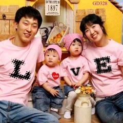 Bộ áo Love gia đình mầu hồng